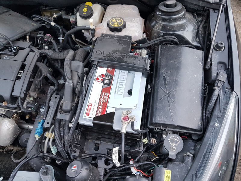 Процесс замены аккумулятора на Chevrolet Cruze